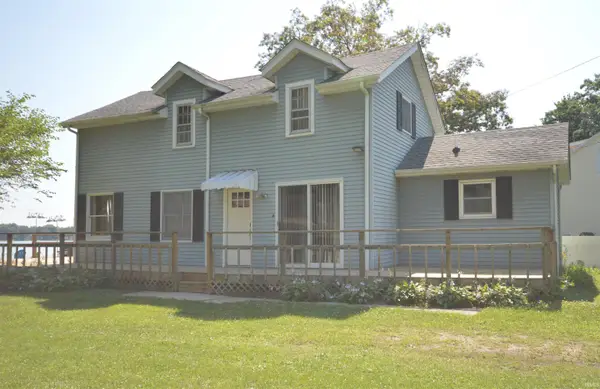 11155 E Pottawatomie Trail, Walkerton, IN 46574