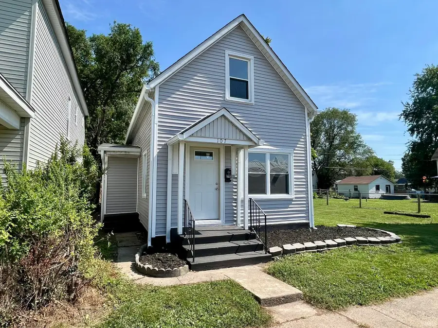 107 W 8th Street, Peru, IN 46970 - #2