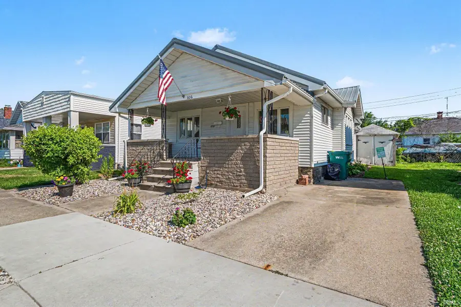 606 W 6th Street, Mishawaka, IN 46544 - #2
