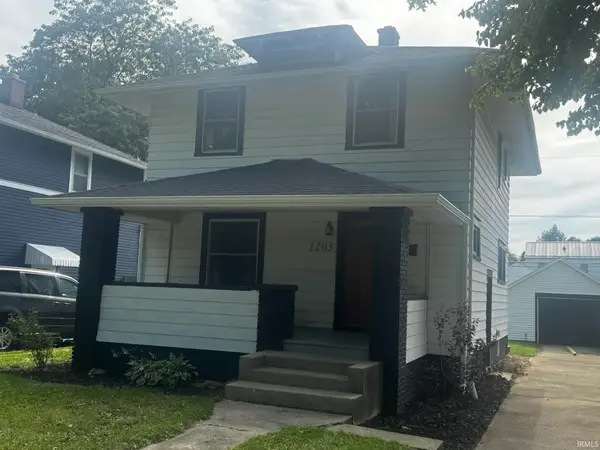 1205 Pemberton Drive, Fort Wayne, IN 46805