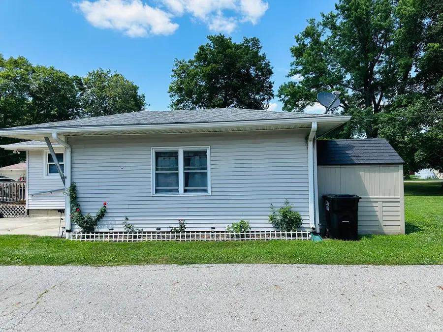 305 S Toner Street, Kewanna, IN 46939 - #2