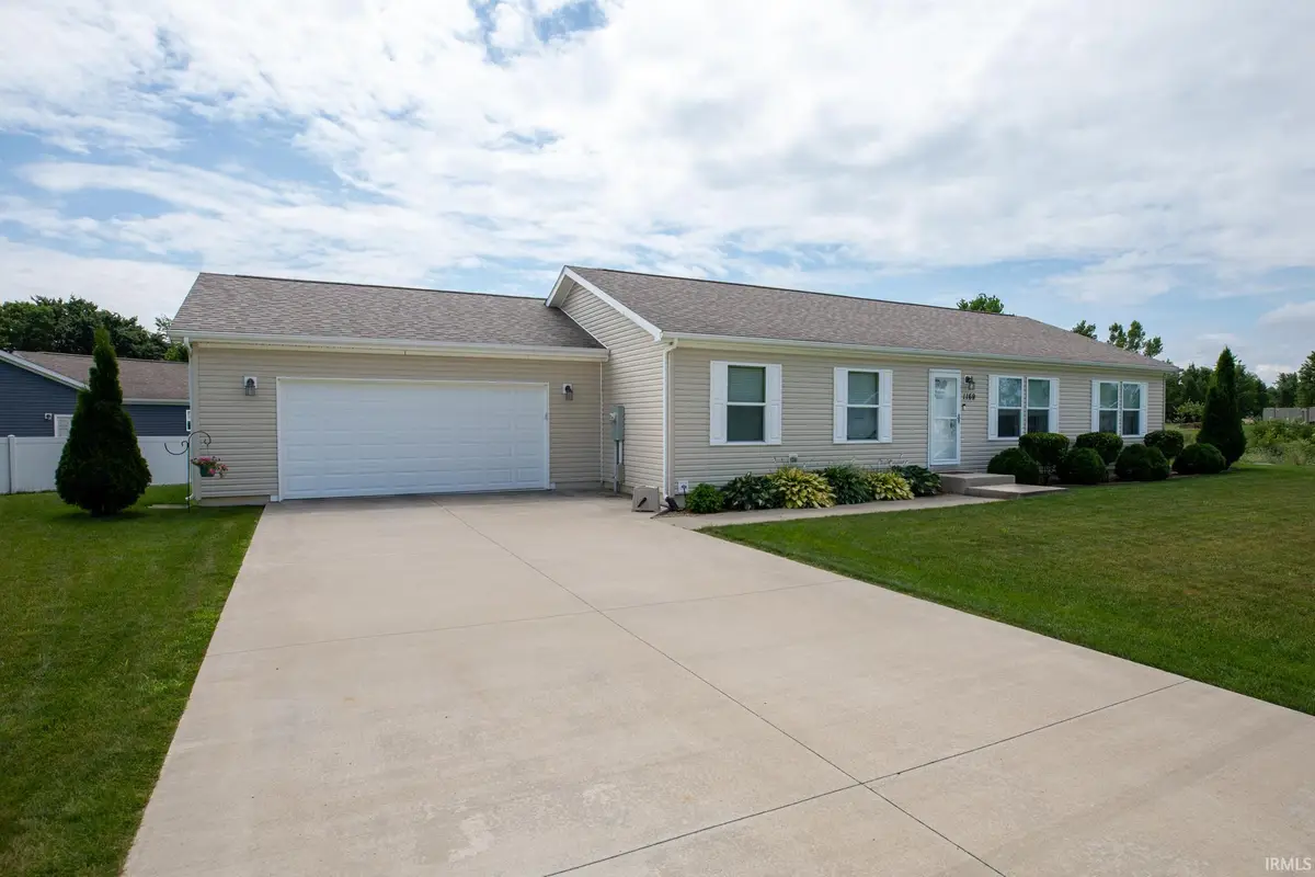 1169 E Portside Drive, Warsaw, IN 46582 - #1