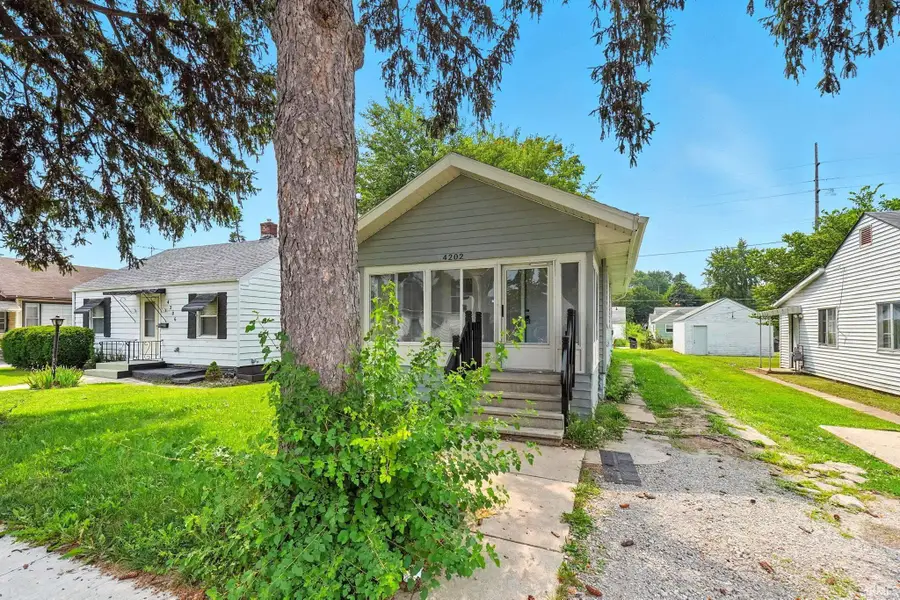 4202 Hanna Street, Fort Wayne, IN 46806 - #3