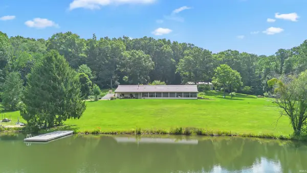 5662 E St Rd 54 Highway, Bloomfield, IN 47424