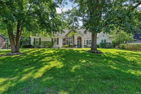 52592 Willow Bend Drive, Granger, IN 46530