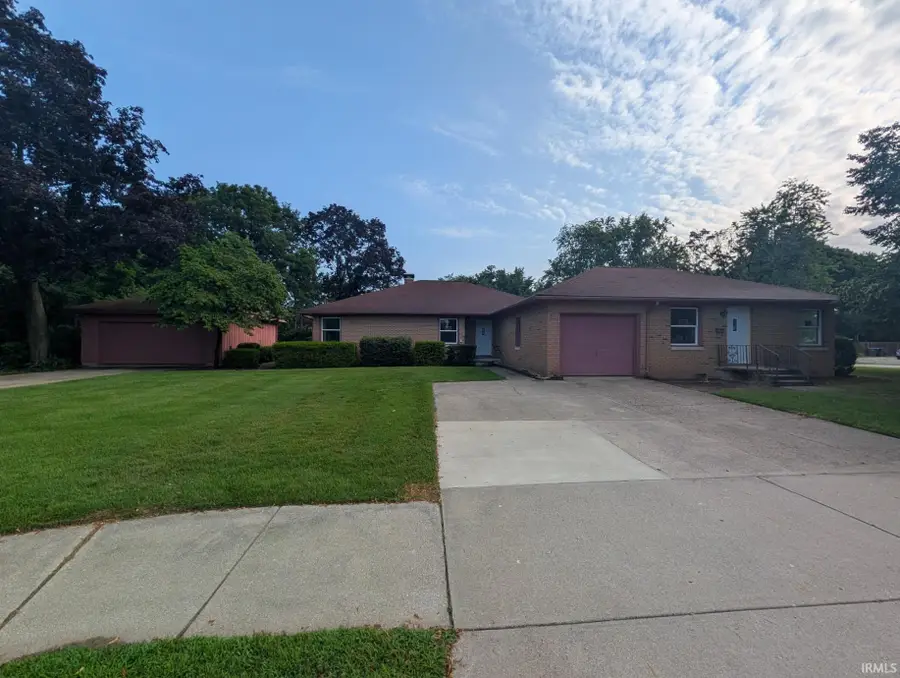 412 W Beardsley Avenue, Elkhart, IN 46514 - #3