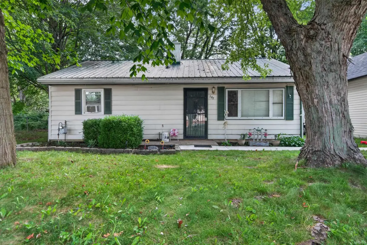 707 Walnut Avenue, Logansport, IN 46947 - #1