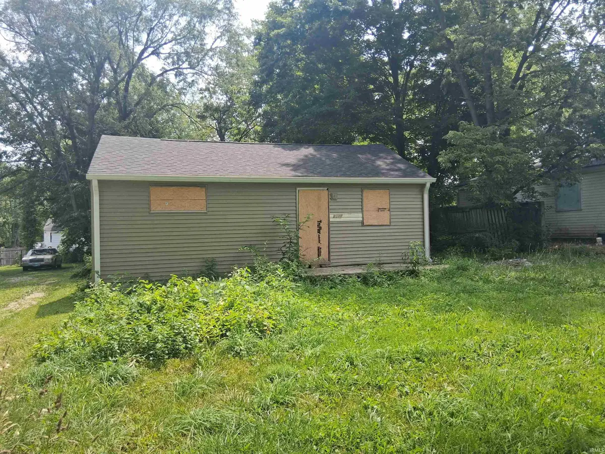 2318 N Wolfe Street, Muncie, IN 47303 - #1