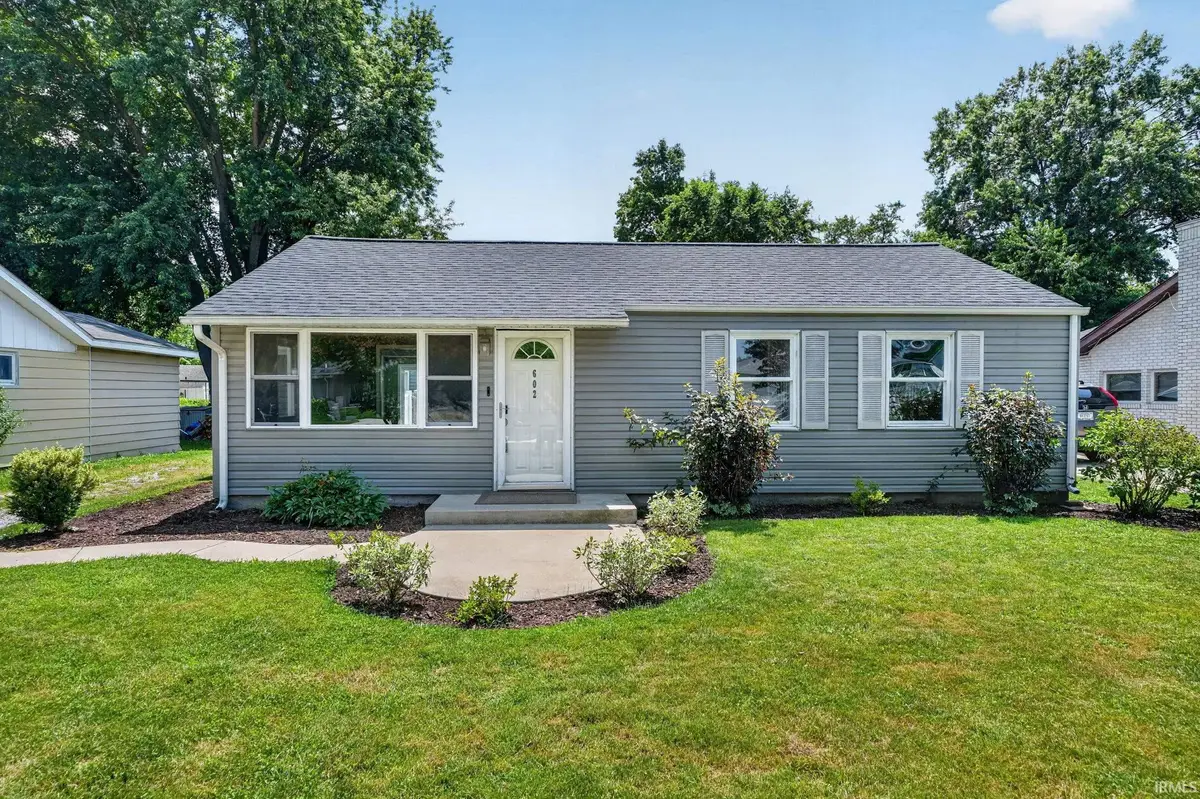 602 W Elm Street, New Carlisle, IN 46552 - #1