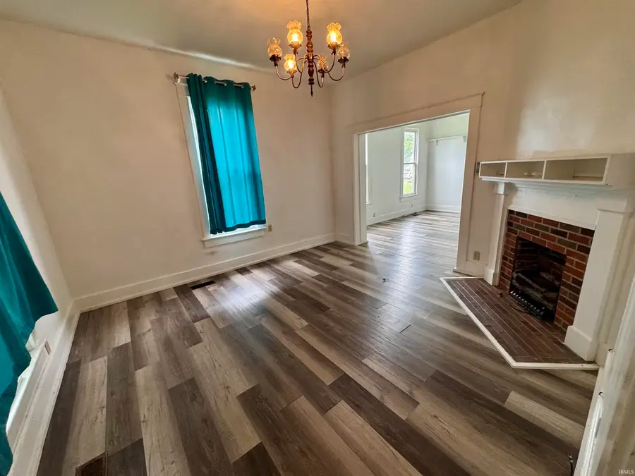 915 N Main Street, Evansville, IN 47708 - #2