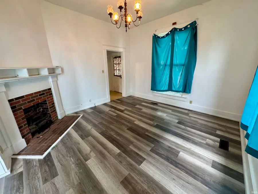 915 N Main Street, Evansville, IN 47708 - #3