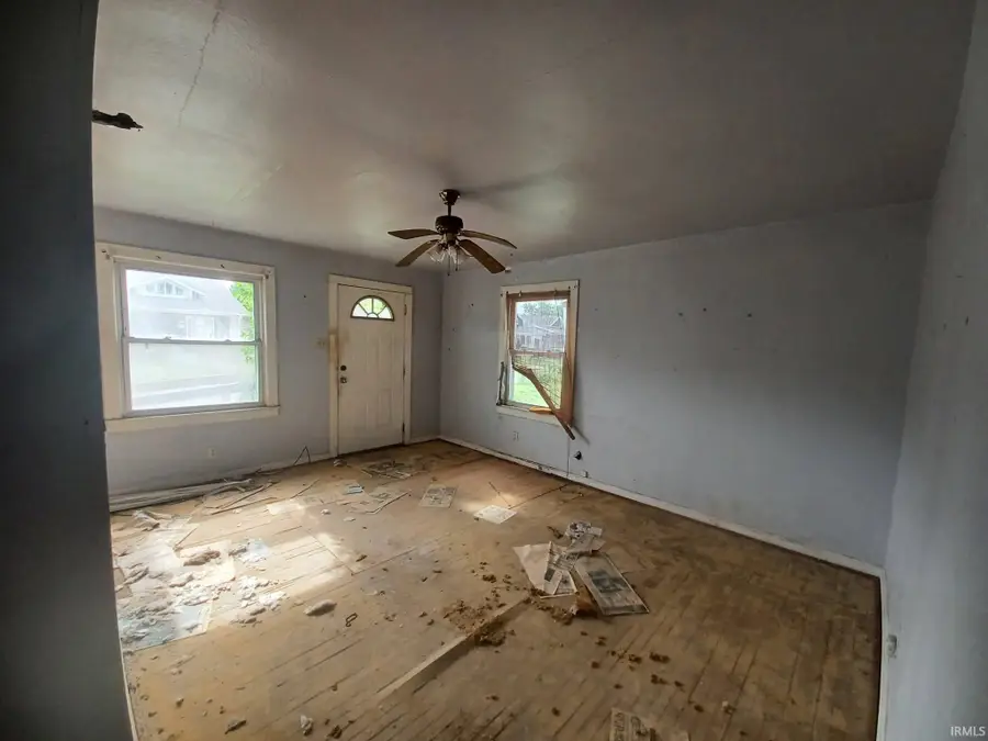 1213 S Kentucky Avenue, Evansville, IN 47713 - #3