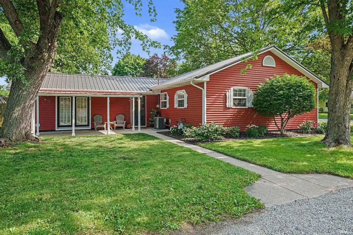 1417 S 11th Street, Goshen, IN 46526 - #1