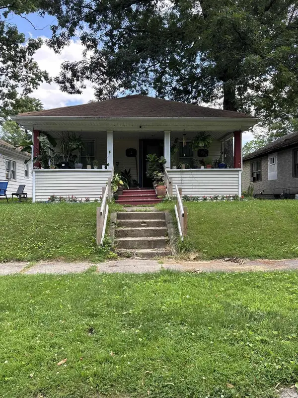 1330 N Brookfield Street, South Bend, IN 46628