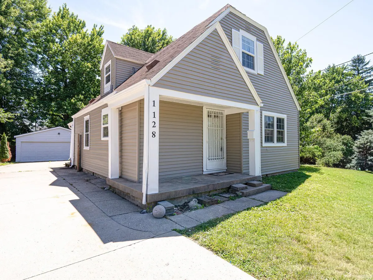 1128 Somerset Lane, Fort Wayne, IN 46805 - #1