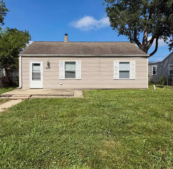 2207 S Vine Street, Muncie, IN 47302