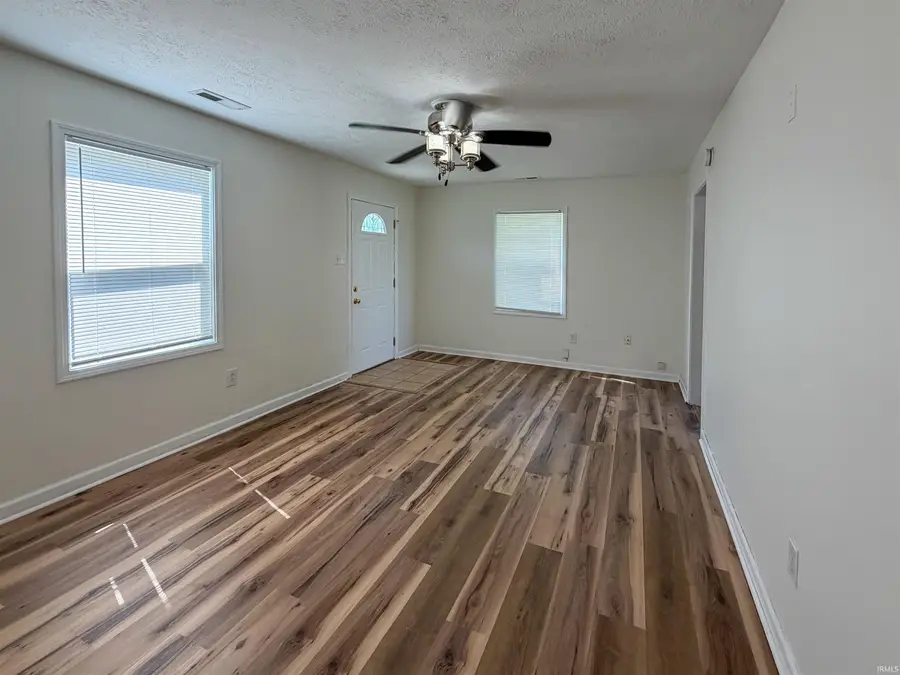 2207 S Vine Street, Muncie, IN 47302 - #2