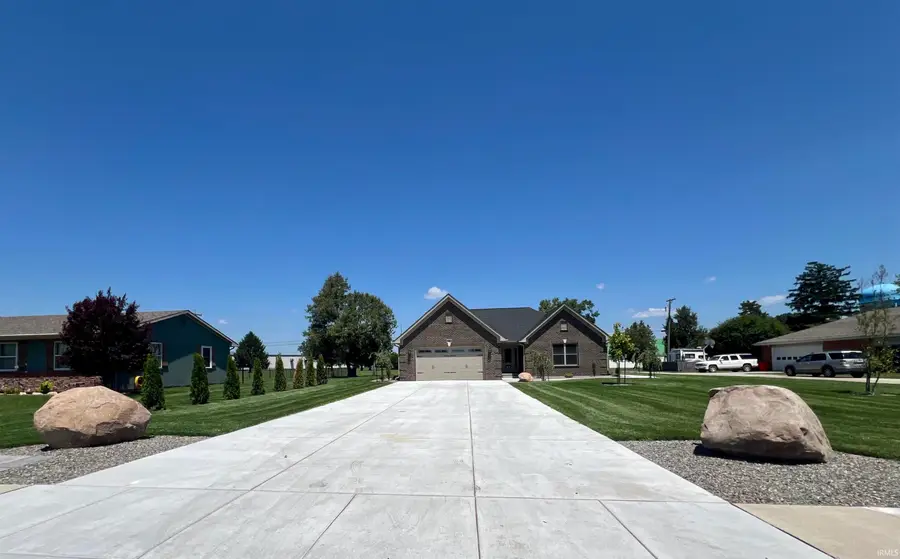 814 W Washington Street, Monticello, IN 47960 - #2