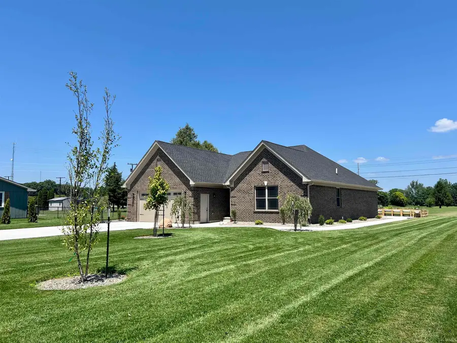 814 W Washington Street, Monticello, IN 47960 - #3