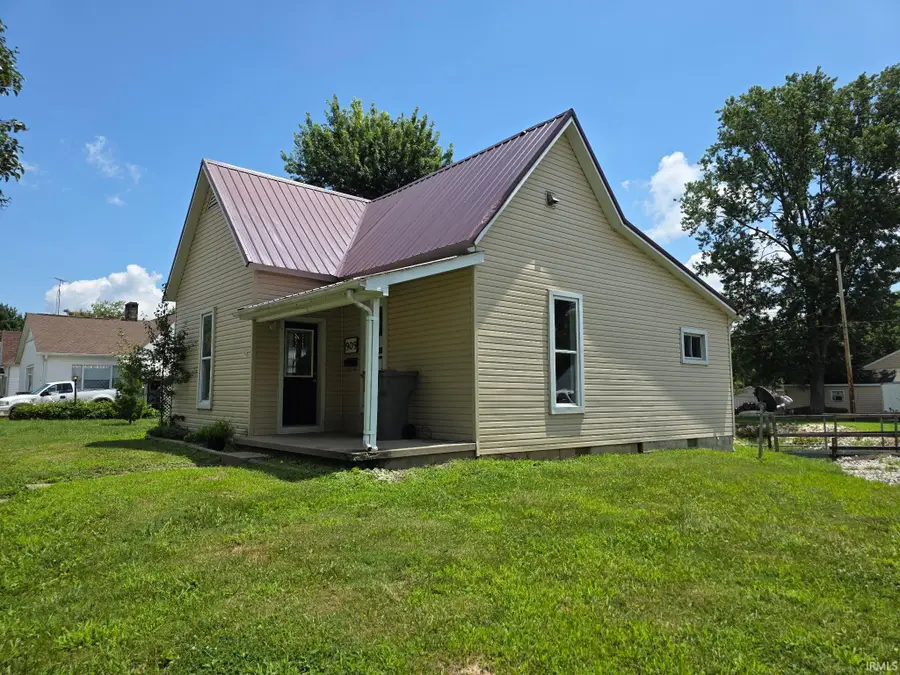 909 E Vincennes Street, Linton, IN 47441 - #2