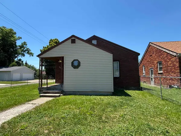 2215 S Hackley Street, Muncie, IN 47302