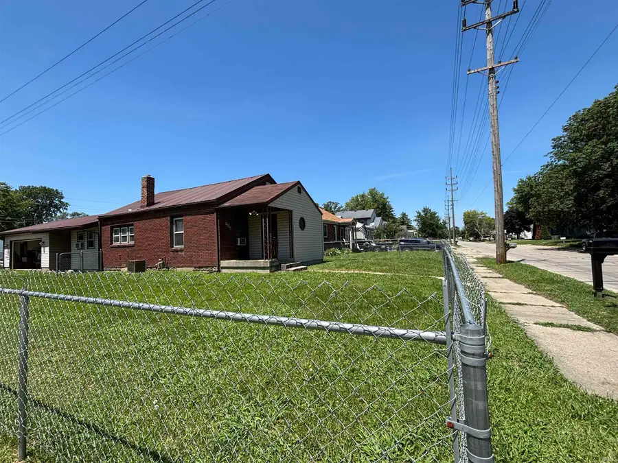 2215 S Hackley Street, Muncie, IN 47302 - #2