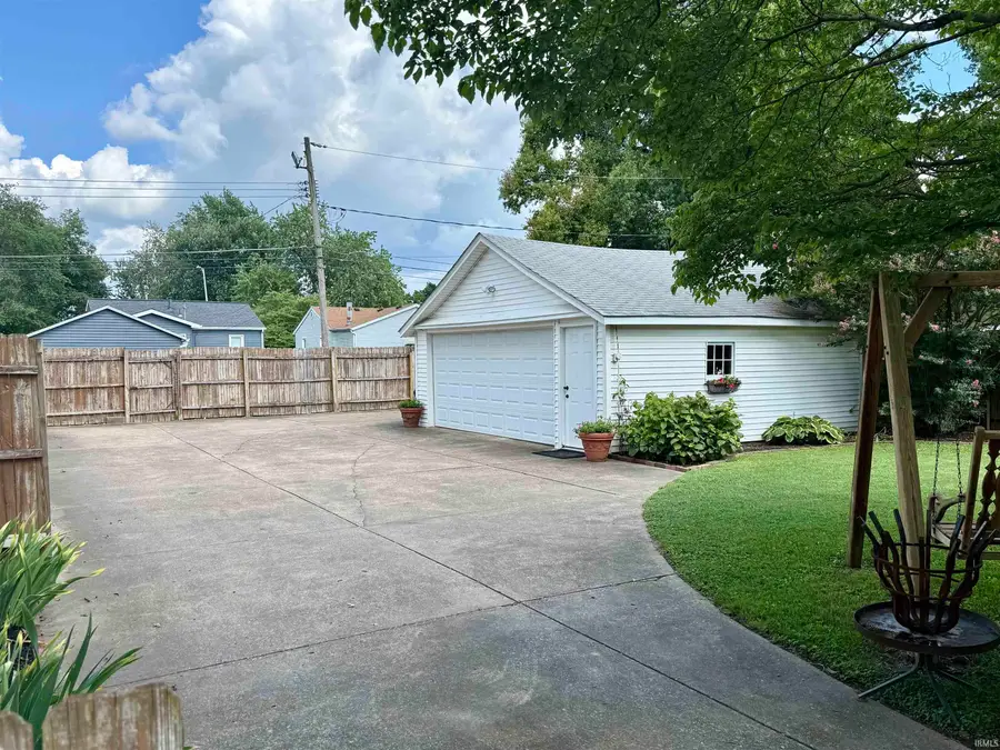 901 N Weinbach Avenue, Evansville, IN 47711 - #3