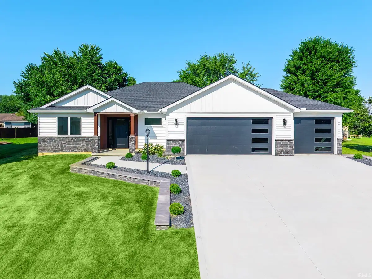 4085 E Oldfield Drive, Leesburg, IN 46538 - #1