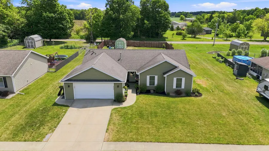 904 Sand Drift Drive, Fremont, IN 46737 - #2