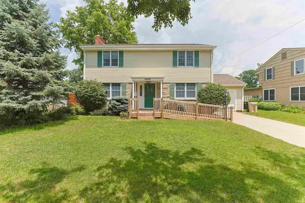 1609 Hoover Avenue, South Bend, IN 46615