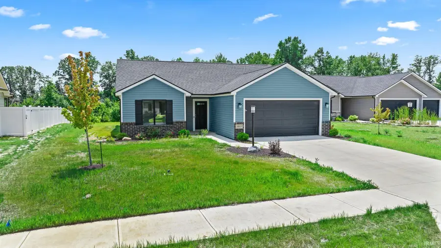860 Lagonda Trail, Fort Wayne, IN 46818 - #2