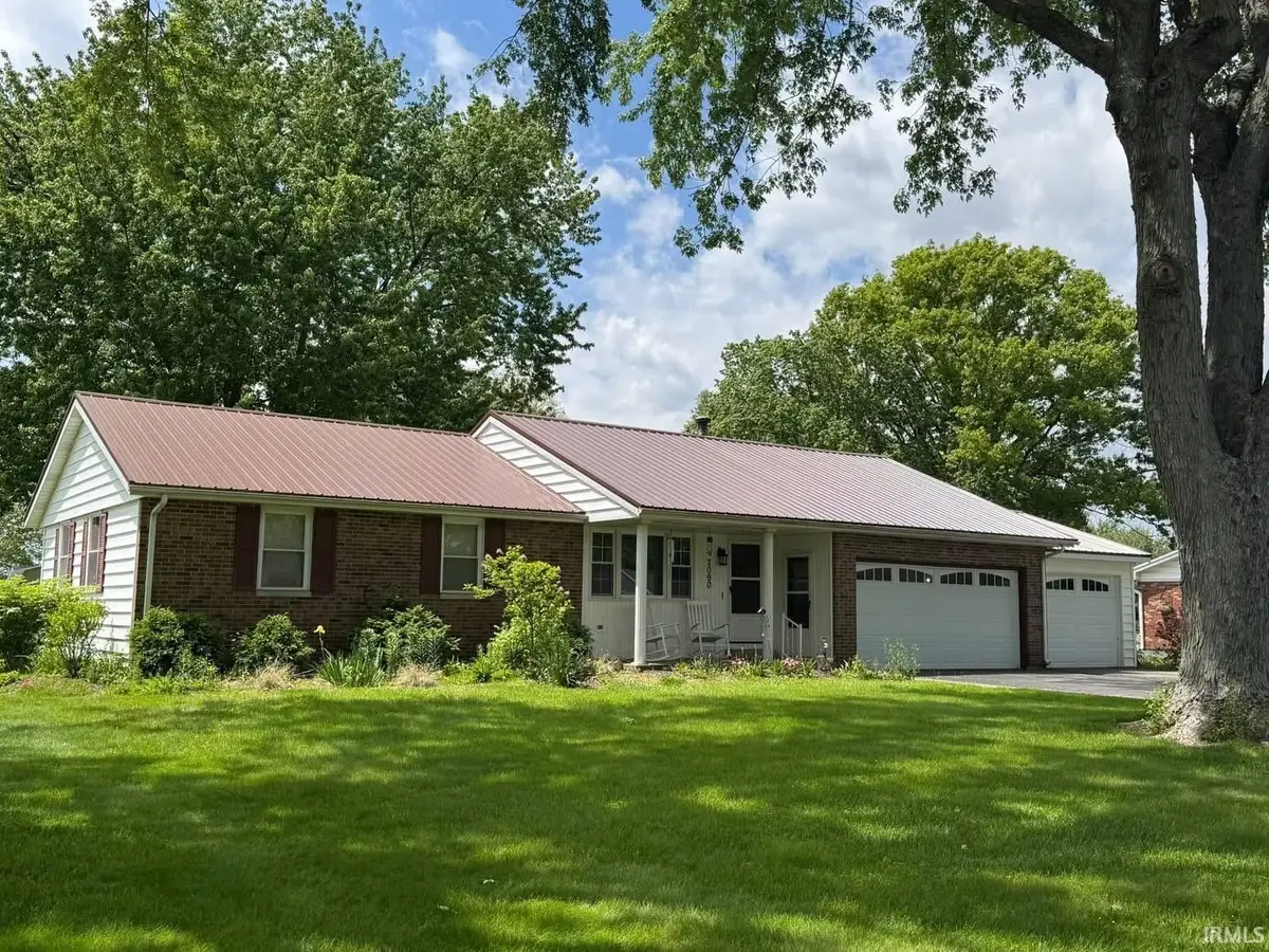 7090 W Crestwood Drive, Delphi, IN 46923 - #1