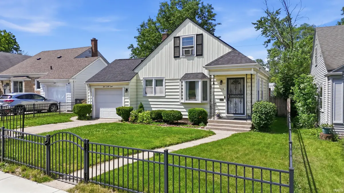 323 Field Street, Fort Wayne, IN 46805 - #1