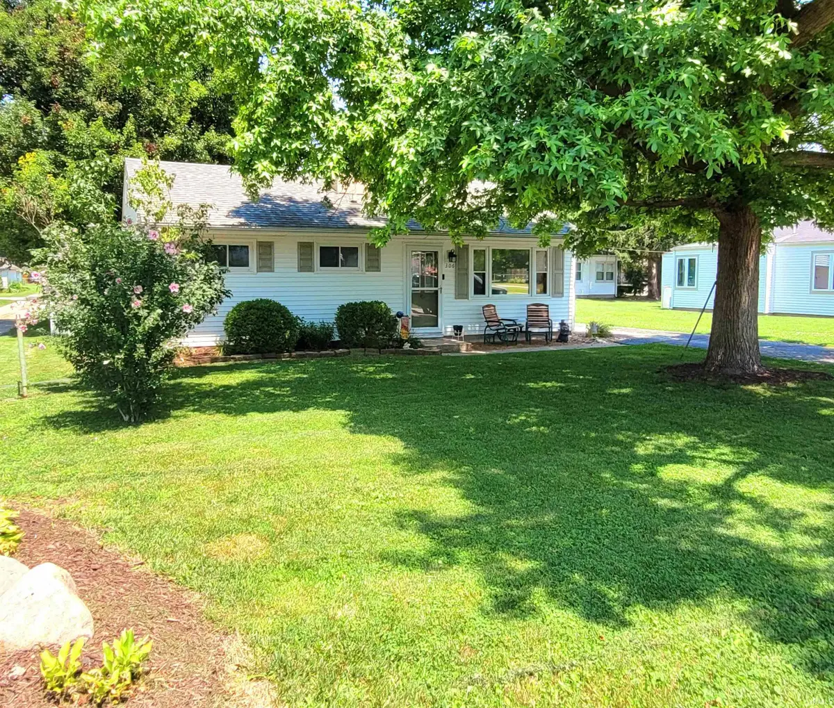 306 E 8th Street, Brookston, IN 47923 - #1