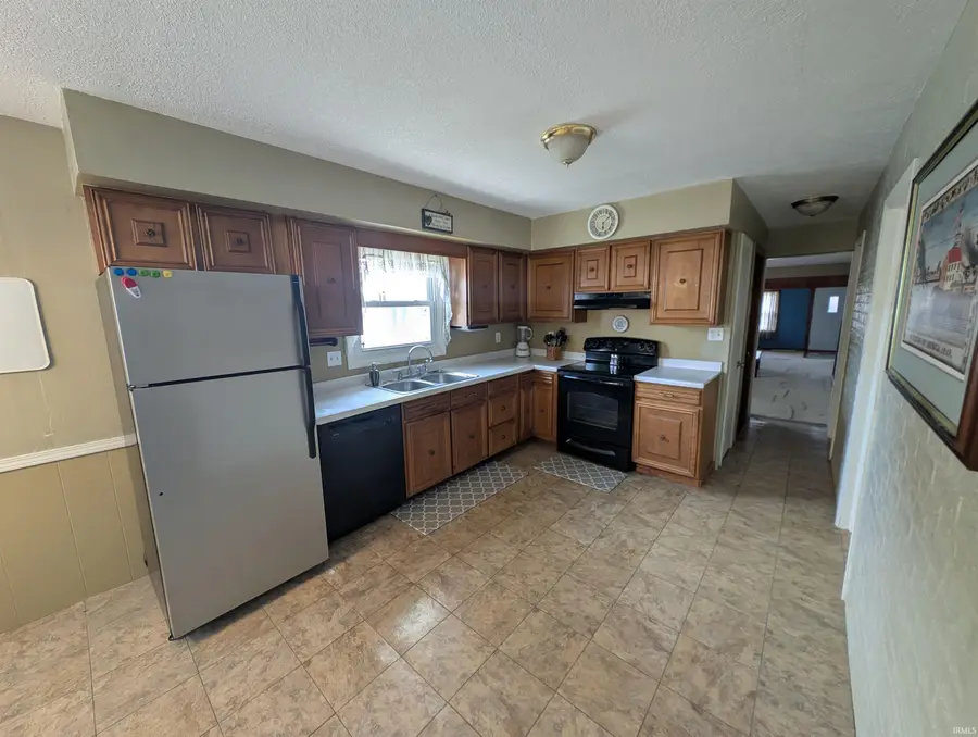 853 Salamonie Avenue, Huntington, IN 46750 - #2