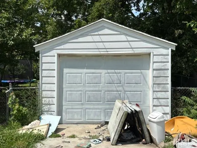 1425 W 10th Street, Muncie, IN 47302 - #3