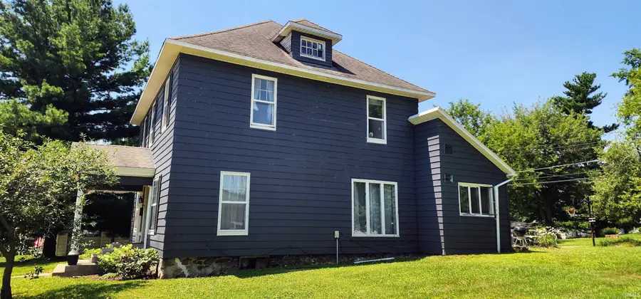 300 W Main Street, Syracuse, IN 46567 - #3