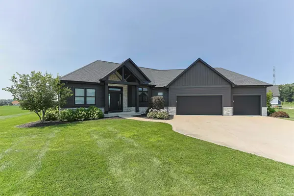 50663 Stonecutter Drive, Granger, IN 46530