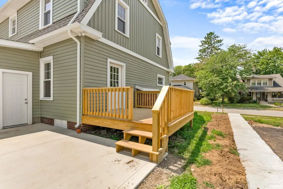 1007 N Wayne Street, North Manchester, IN 46962 - #3