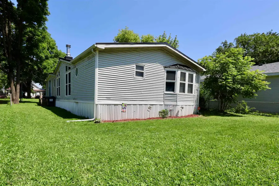 209 S Cherry Street, Lynn, IN 47355 - #2