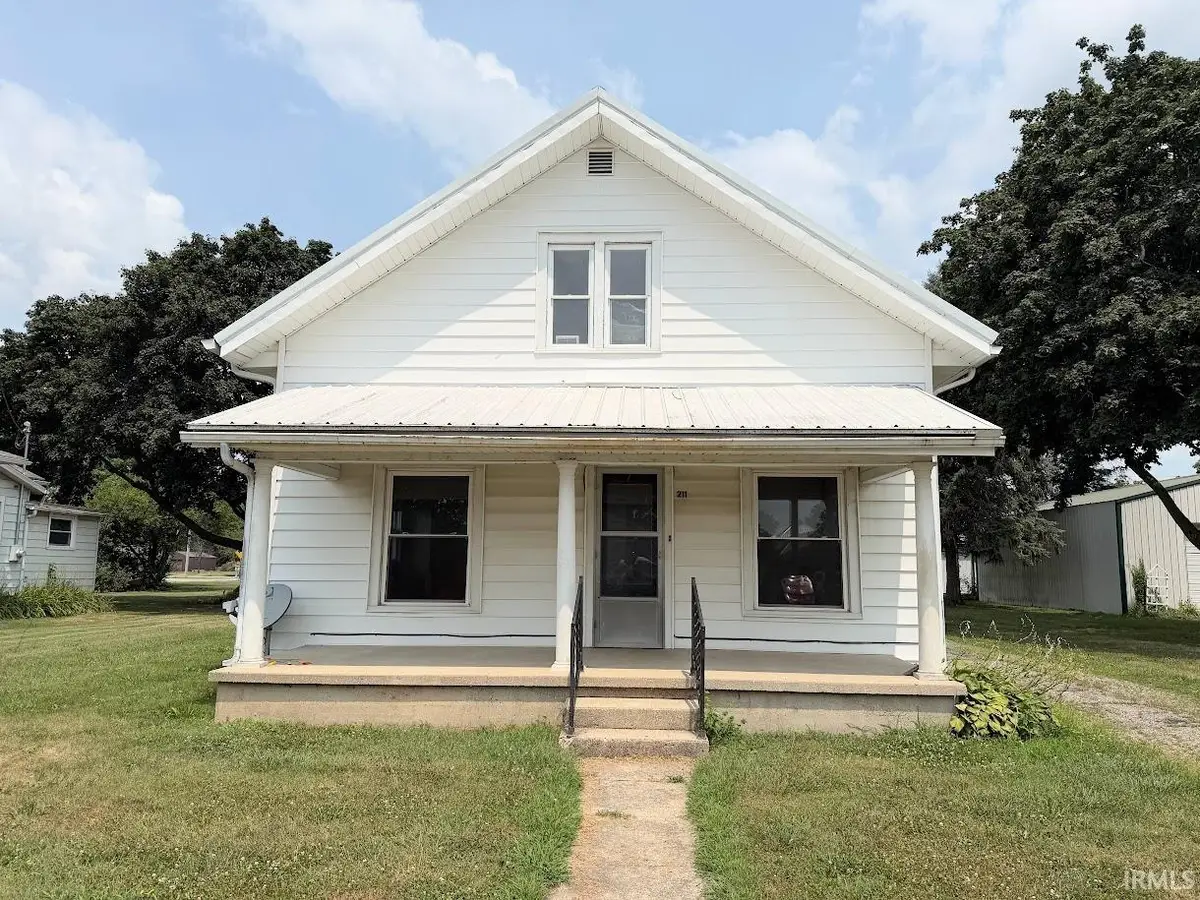 211 W North Street, Royal Center, IN 46978 - #1