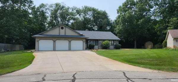 56527 Woodbine Lane, Elkhart, IN 46516