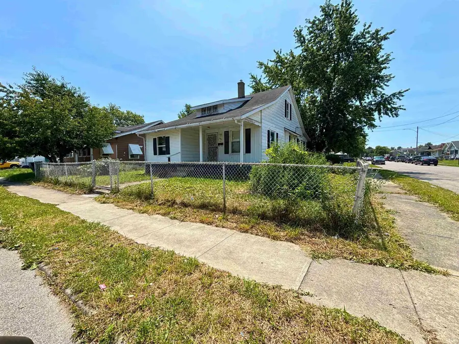 1001 E 5th Street, Muncie, IN 47302 - #2