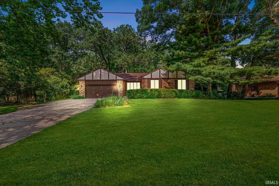 55045 Cobus Lane, Elkhart, IN 46514 - #2