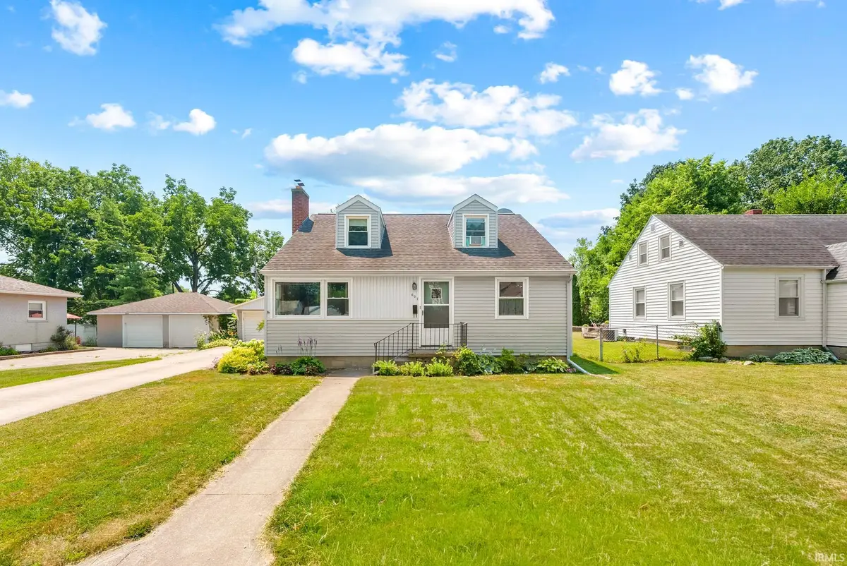 607 E 5th Street, North Manchester, IN 46962 - #1