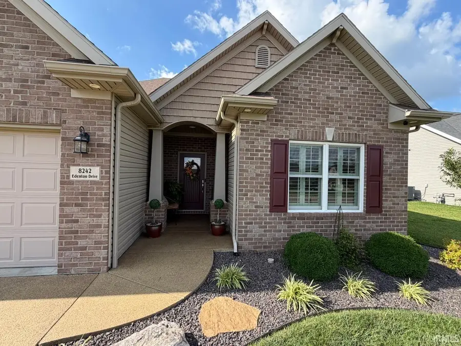 8242 Edenton Drive, Evansville, IN 47715 - #2