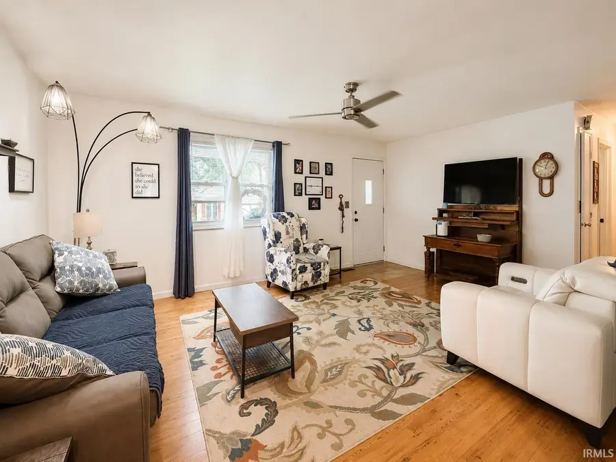 501 E Van Buren Avenue, Chandler, IN 47610 - #3