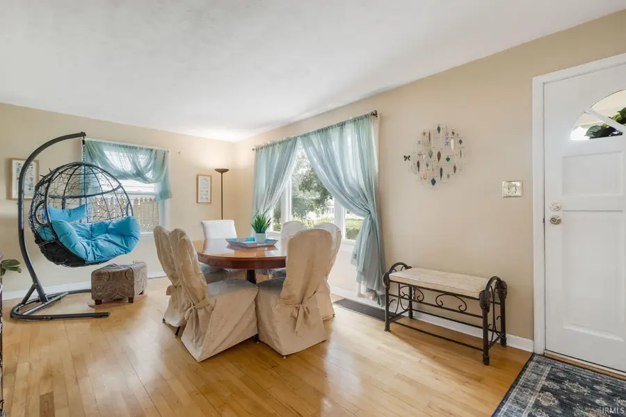 814 W Lawrence Street, Mishawaka, IN 46545 - #2