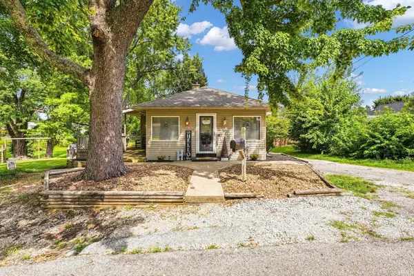 623 Short Street, Oakland City, IN 47660