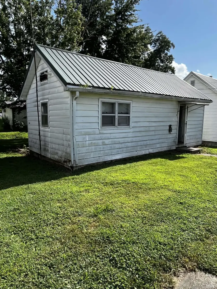 115 E Walnut Street, Odon, IN 47562 - #3